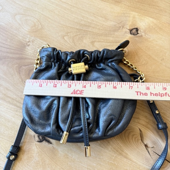 BADGLEY MISCHKA LEATHER BUCKET BAG ZIP TOP DESIGNER CROSSBODY MODERN LUXURY - Picture 11 of 13